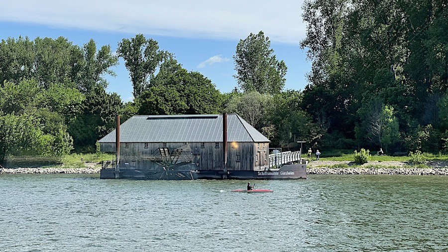 Petit port fluvial