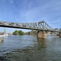 Pont sur le Main